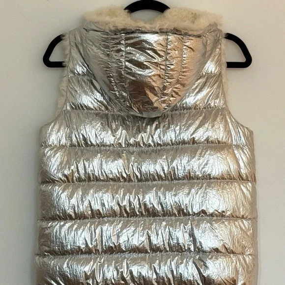 Vest - Picture 2 of 6